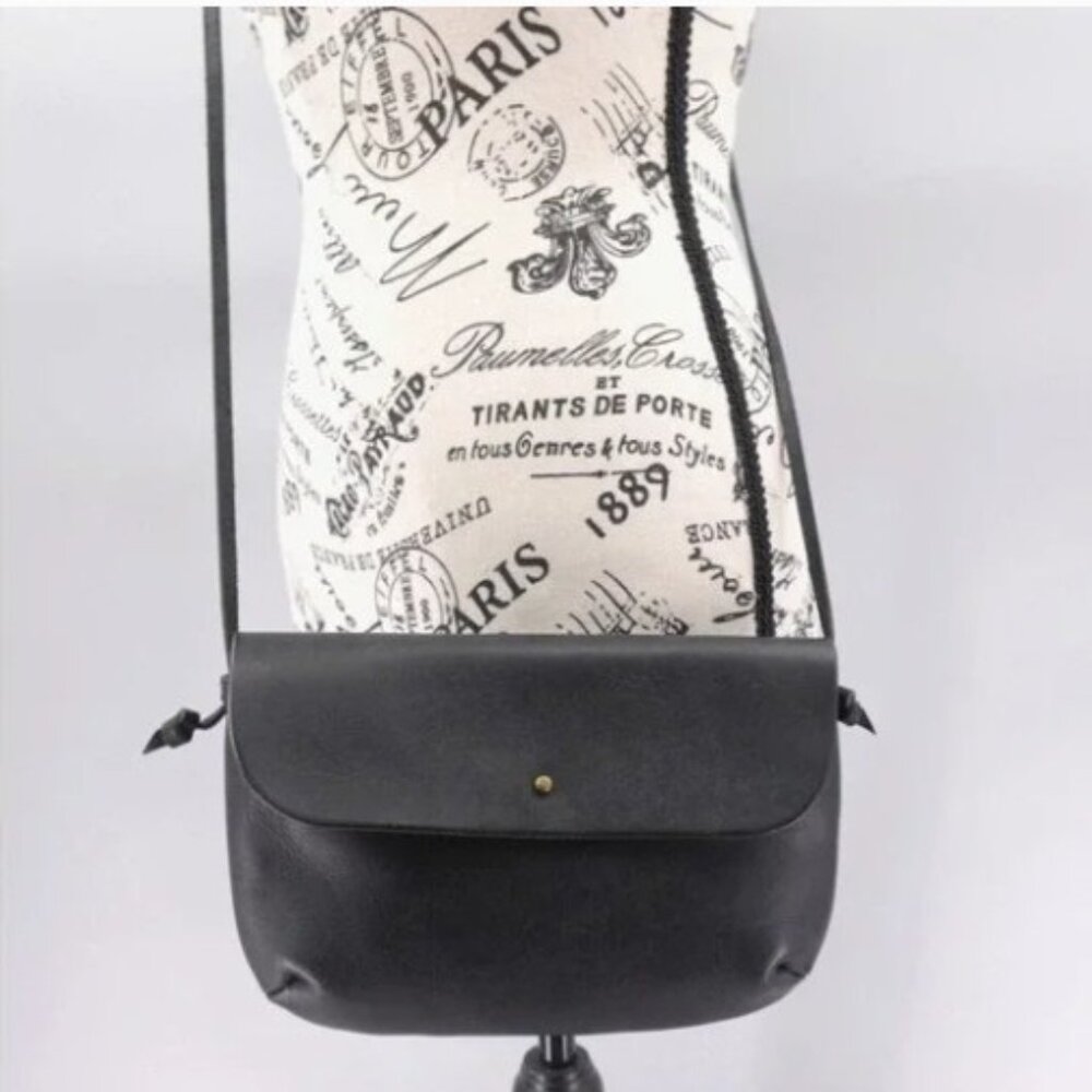 SAFUJI Kinari Bag Leather Black Medium Crossbody Minimalist Artsy Japan